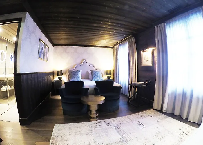 Le Castel 3* Chamonix