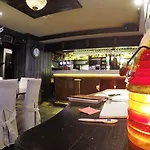 Le Castel Hotel