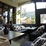Le Castel Hotel