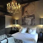 Le Castel 3*