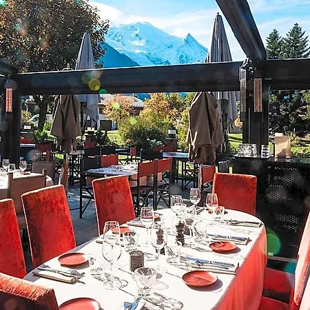 Le Castel 3* Chamonix