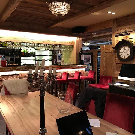 Le Castel Отель 3*