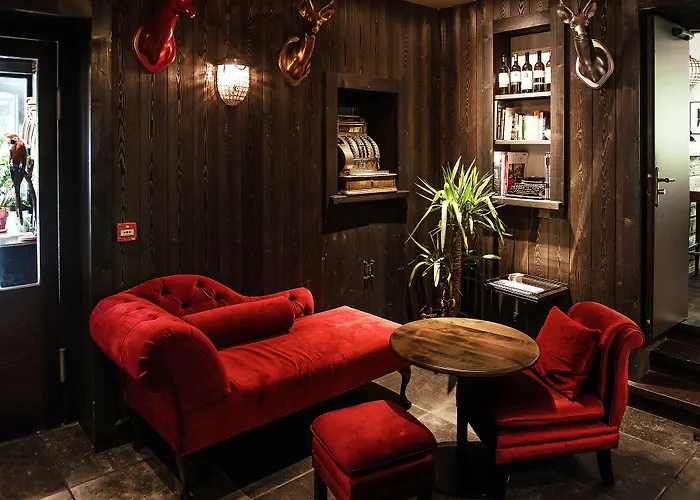 Le Castel Шамони