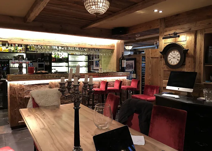 Le Castel Отель