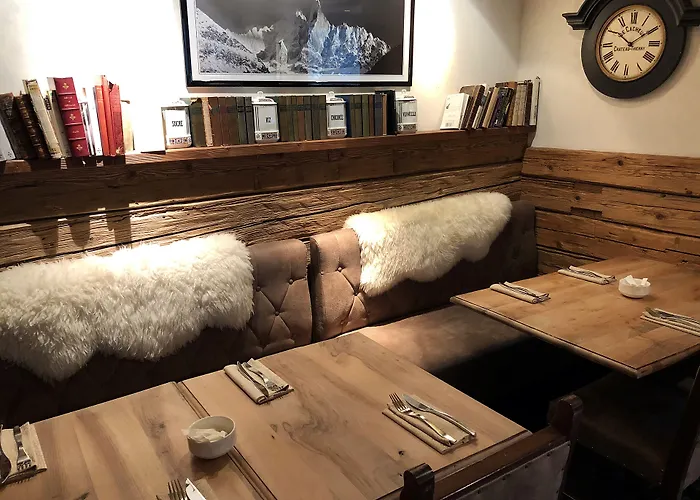 Le Castel Szálloda 3*