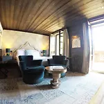 لو كاستيل فندق شامونكس