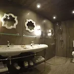 فندق لو كاستيل 3*